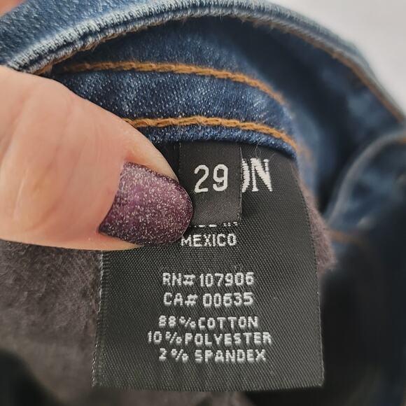 Hudson- Women's Signature Bootcut Jeans - size 29 (10) - Picture 8 of 9